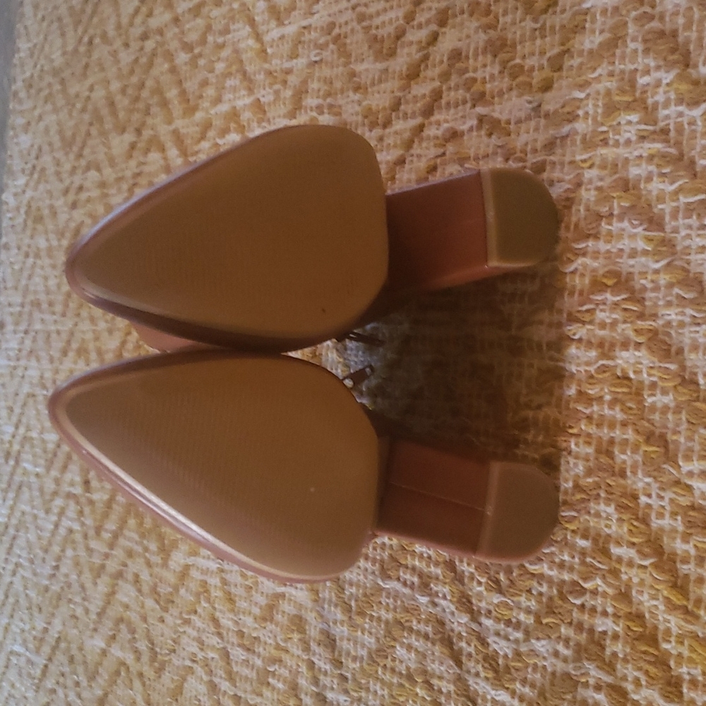 Boots - Picture 4 of 4
